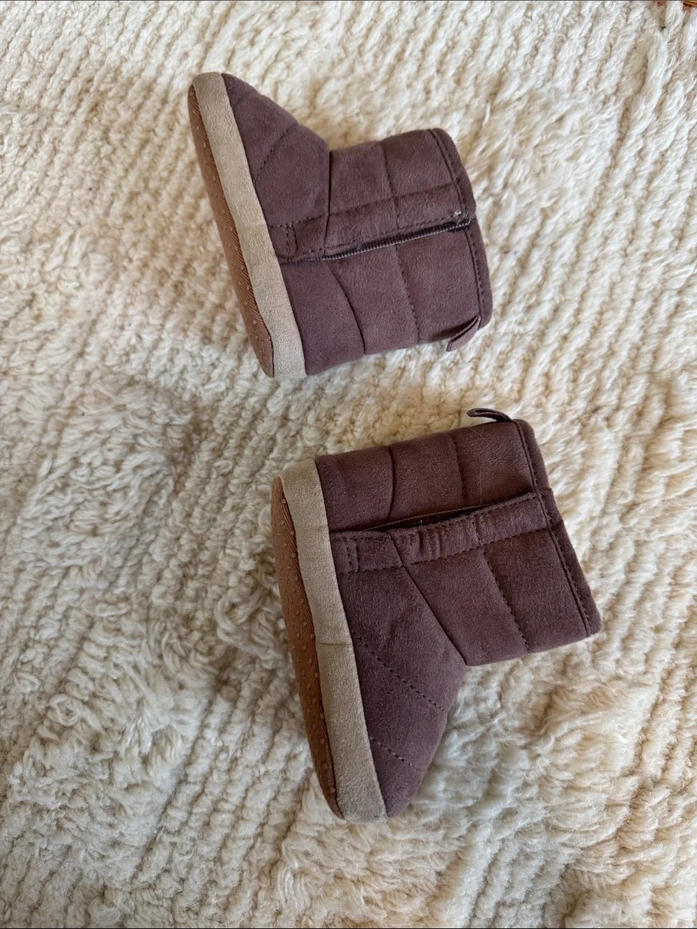 Old Navy Baby Winter Boots (6-12 months)